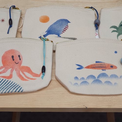 Pochettes peintes à la main